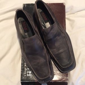 Men’s Gordon Rush “Shane” dress shoes.